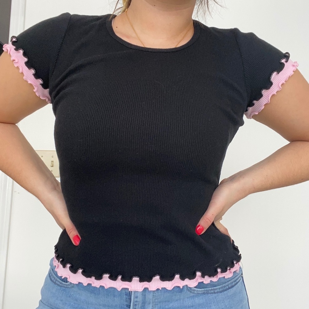 SOLD Black and Pink Lettuce Edge Fringe Layer Top